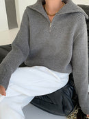 Blusa Versátil Gola Alta em Tricô